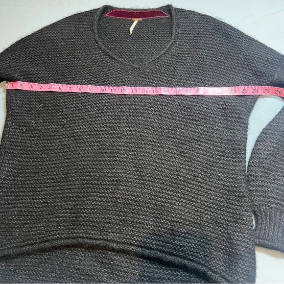 Free People xSmall Oversized Alpaca Blend Black Ultrasoft All Mine Sweater Cozy - Picture 10 of 12